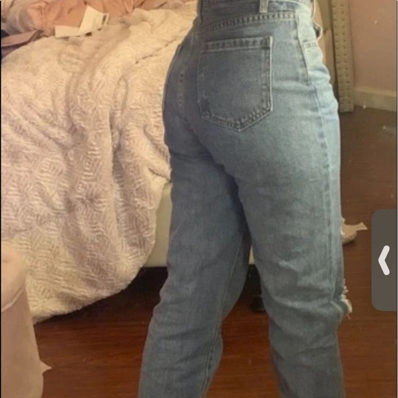 Ripped Boyfriend jeans - Picture 2 of 4